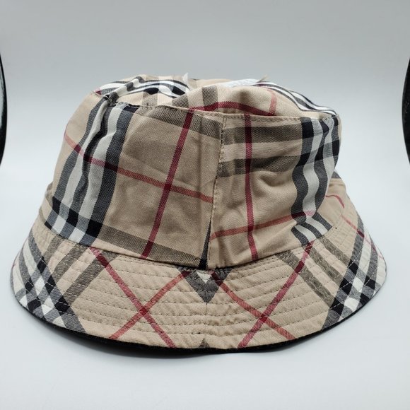 Burberry London Check reversible Bucket Hat (Black) (UNISEX) main image 9